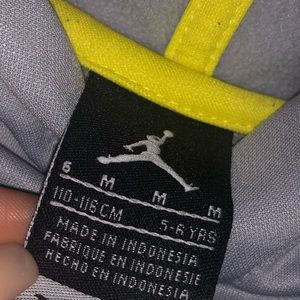 Jordan Hoodie Sz 5-6 yrs.